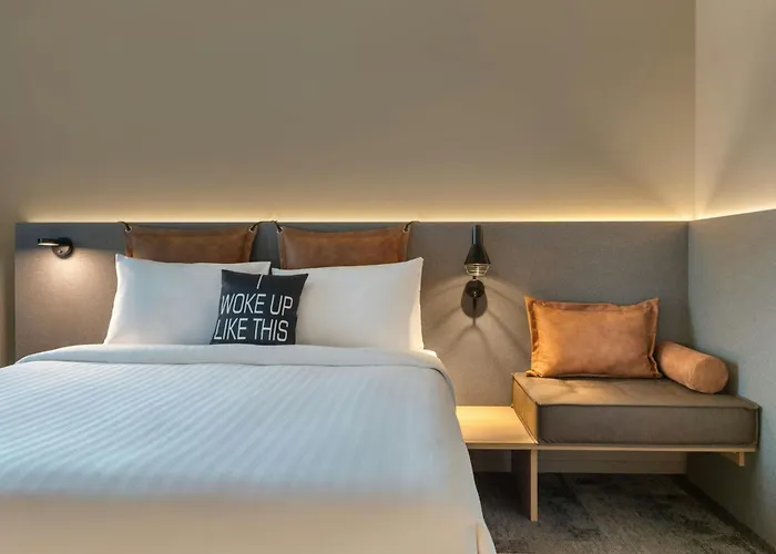 Hotel Moxy - Finkenwerder 4*