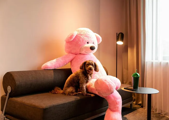 Moxy - Finkenwerder 4*