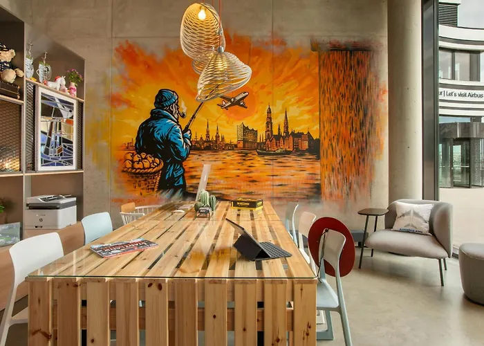 Moxy - Finkenwerder 4*