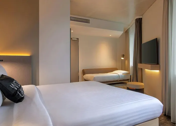 Moxy - Finkenwerder 4*