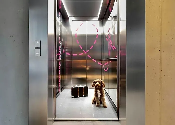 Moxy - Finkenwerder Hotel
