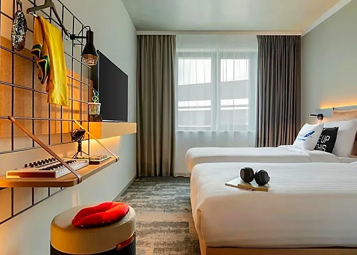 Moxy - Finkenwerder Hotel