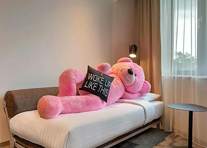 Moxy - Finkenwerder Hotel