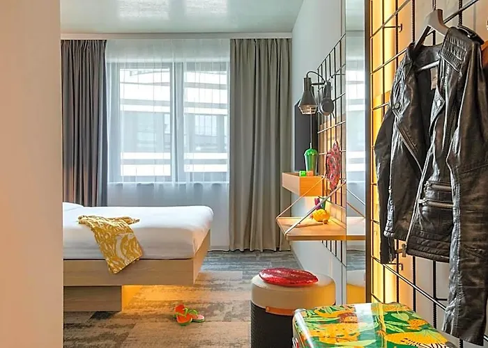 Moxy - Finkenwerder 4*